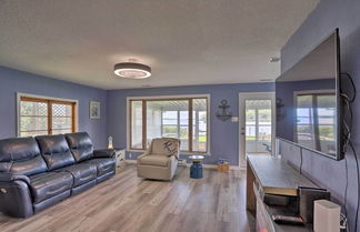 Photo 2 - Lake Erie Waterfront Home w/ Sunroom & Yard