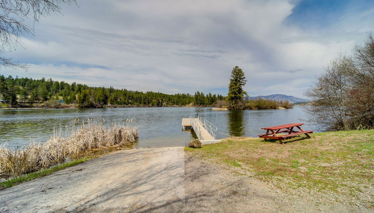 Photo 1 - Quiet Republic Cabin w/ Lake Views