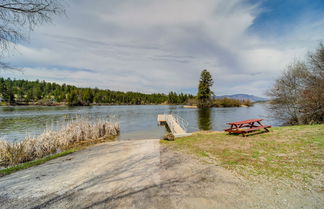 Photo 1 - Quiet Republic Cabin w/ Lake Views