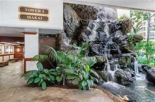 Foto 24 - 33rd Floor Condo with Tropical Décor & Spacious Lanai! by Koko Resort Vacation Rentals