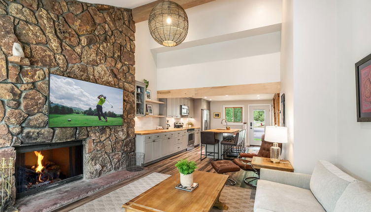 Photo 1 - Eagle Vail 4BR Townhouse on Golf Course