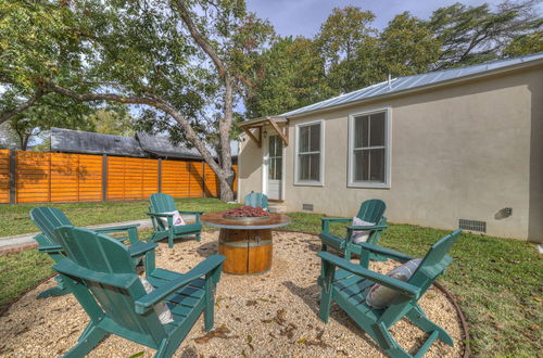 Photo 29 - Historic Cottage With Fire Pit - 2 Blks to Main