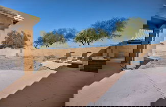 Foto 3 - Maricopa Home w/ Outdoor Seating, 2 Mi to Golf