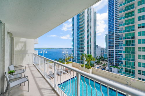 Foto 16 - Pool view from Exclusive Brickell Condo