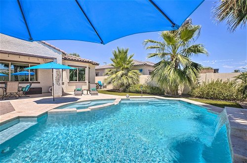 Foto 8 - Modern Azure Home w/ Beautiful Patio, Pool & Spa