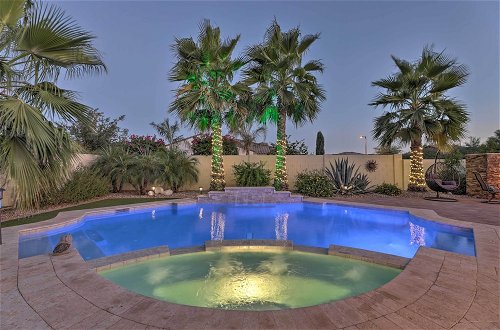 Foto 28 - Modern Azure Home w/ Beautiful Patio, Pool & Spa