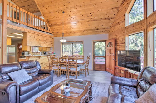 Photo 5 - Idyllic Frazier Park Cabin: Views, Pool Table