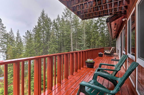 Photo 16 - Spacious Sun-up Bay Cabin, 20 Min to Downtown Cda