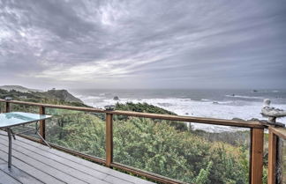 Photo 1 - Serenity By The Sea - Chic Oceanfront Home w/ Deck