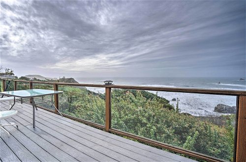 Foto 4 - Serenity By The Sea - Chic Oceanfront Home w/ Deck