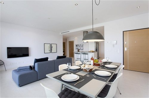 Photo 19 - Luxury Ocean Apartment by Ideal Homes Porto de Mos Lagos