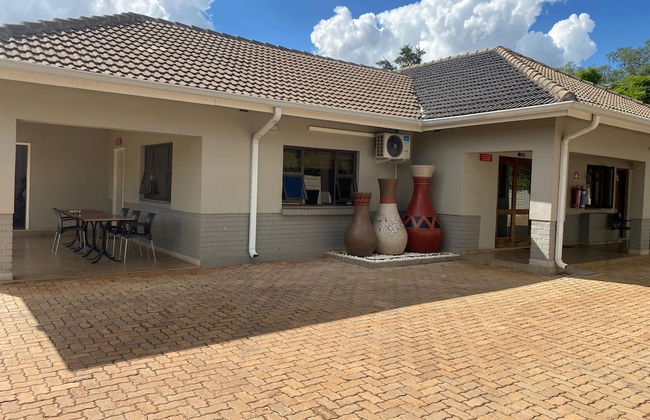 A Pristine B B Located in the Peaceful Suburb of Belvedere Harare - 2007 - Photo 16