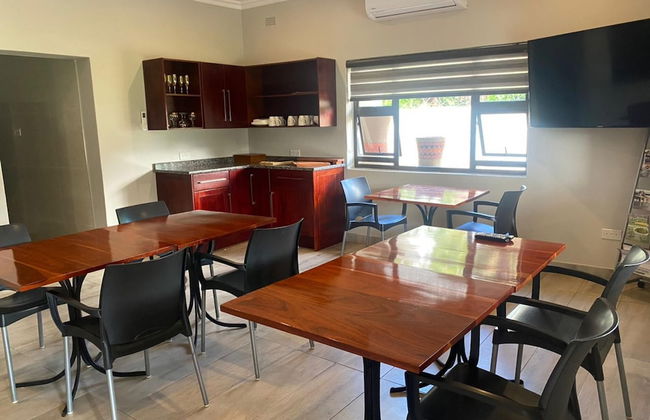 A Pristine B B Located in the Peaceful Suburb of Belvedere Harare - 2007 - Photo 21