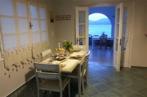 Photo 16 - Aegean Villa Immaculate Apartment in Kalymnoss