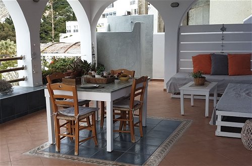 Photo 35 - Aegean Villa Immaculate Apartment in Kalymnoss
