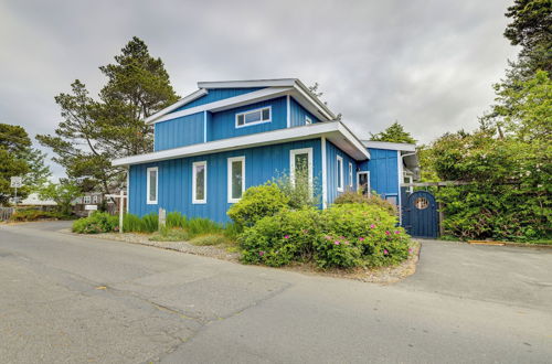 Photo 25 - House w/ Hot Tub & Deck - Walk to Seaside Beach