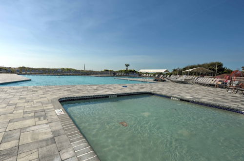 Foto 45 - Resort Condo: Pools, Gym, Bar, Beach & More Onsite