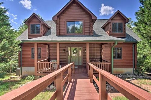 Photo 16 - Charming Lake Hartwell Retreat w/ Boat Dock