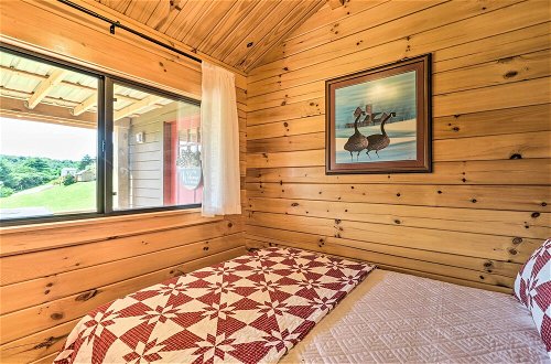 Foto 26 - Sparta Tiny Cabin w/ Covered Deck + River Access