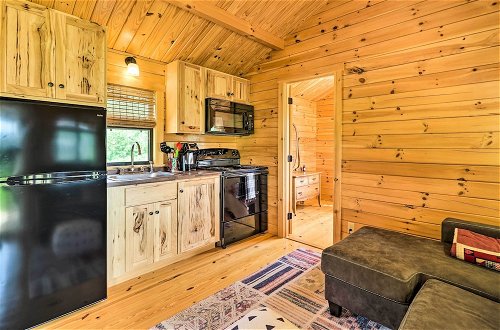 Foto 20 - Sparta Tiny Cabin w/ Covered Deck + River Access