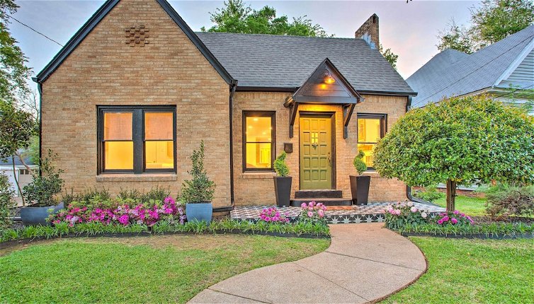 Foto 1 - Newly Updated & Charming Azalea District Home