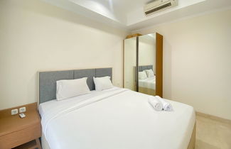 Foto 3 - Spacious And Combined 2Br At Menteng Park Apartment