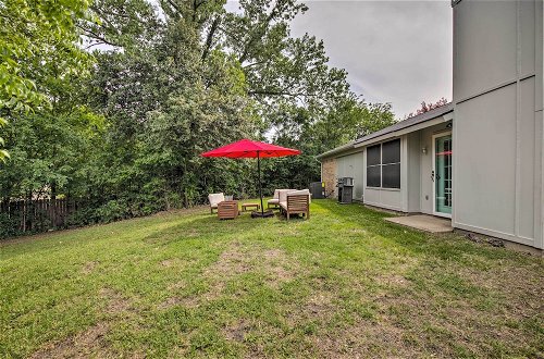 Photo 15 - Cozy Irving Home w/ Fully Fenced Backyard