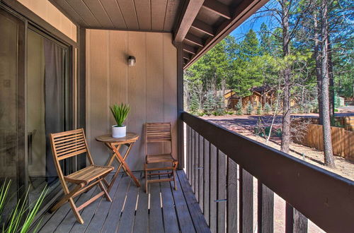 Photo 2 - Pet-friendly Pinetop-lakeside Condo + Balcony