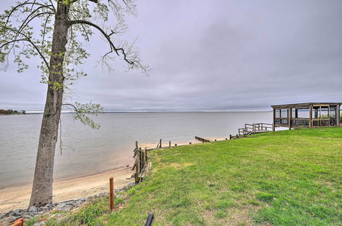 Photo 4 - Waterfront Cottage w/ Private Beach + Deck