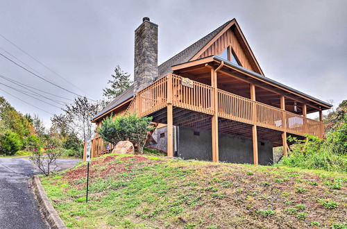 Photo 32 - Homey Sevierville Cabin w/ Deck Near Pigeon Forge