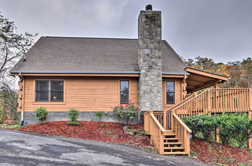 Photo 3 - Homey Sevierville Cabin w/ Deck Near Pigeon Forge