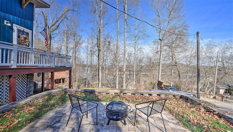 Foto 1 - Gray Home w/ View of Boone Lake + Fire Pit