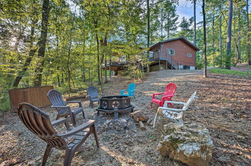 Foto 23 - Creekside Cabin With Deck, Hot Tub & Fire Pit