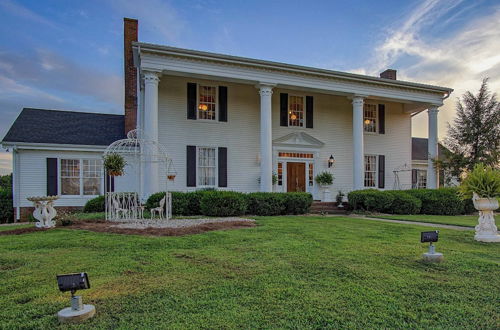 Photo 16 - Historic Cedar Hill Mansion on Large Farm w/ Pool