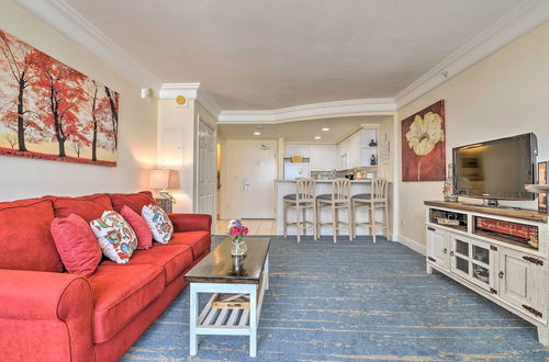 Foto 5 - Daytona Beachfront Condo w/ Ocean View