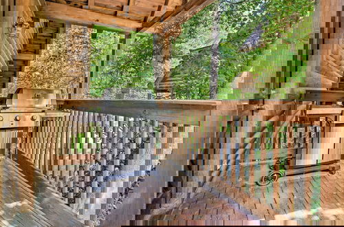 Foto 25 - Family-friendly Gatlinburg Cabin w/ Pool Access