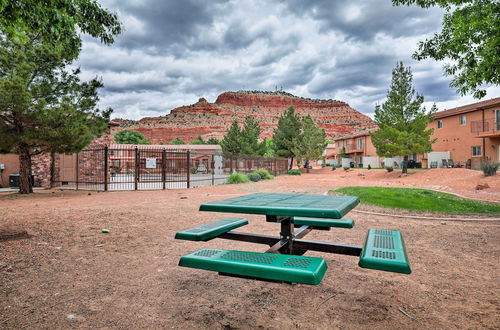 Foto 7 - Kanab Condo w/ Pool & Patio, 30mi to Zion NP