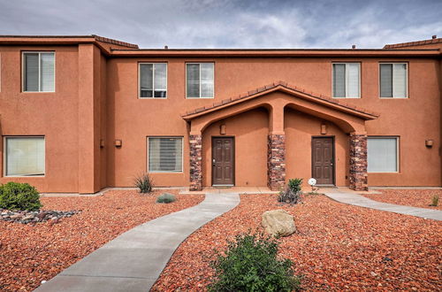 Photo 16 - Kanab Condo w/ Pool & Patio, 30mi to Zion NP