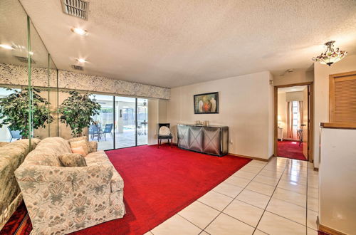 Photo 10 - Relaxing Tampa Abode w/ Screened Lanai & Pool