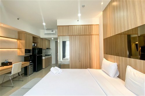 Photo 10 - Good Deal And Elegant Studio Vasanta Innopark Apartment
