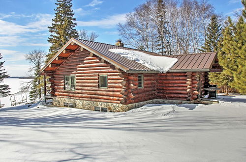 Foto 26 - Wonderful Home on Sand Lake w/ Expansive Porch