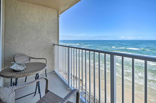 Foto 21 - Bright Daytona Beach Condo w/ Community Pool