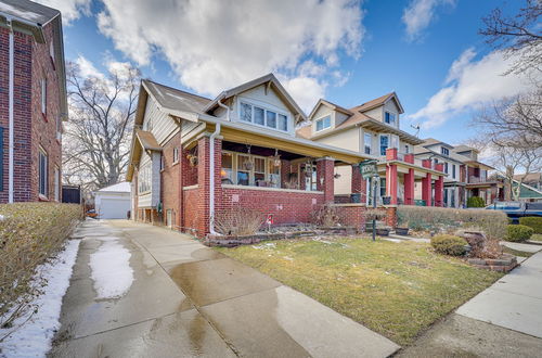 Foto 4 - Renovated Victorian House ~ 7 Miles to Downtown