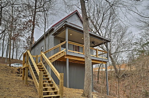 Photo 1 - Cozy East Bernstadt Cabin w/ Porch + Fishing Lake