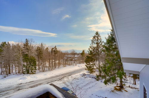 Photo 17 - Bright Bromley Mountain Condo With 2 Balconies