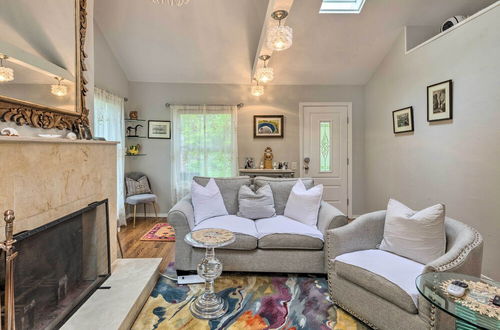 Photo 24 - Cute East Hampton Cottage w/ Patio - Walk to Beach