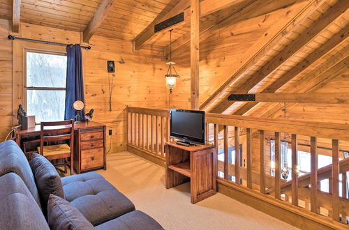 Photo 12 - Cozy 'owl Lodge' Cabin - Relax or Get Adventurous