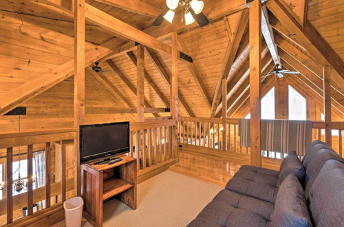 Foto 31 - Cozy 'owl Lodge' Cabin - Relax or Get Adventurous