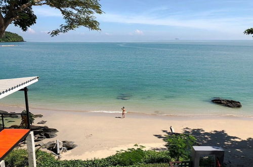 Photo 18 - Koh Sirey Beachfront Pool Villa