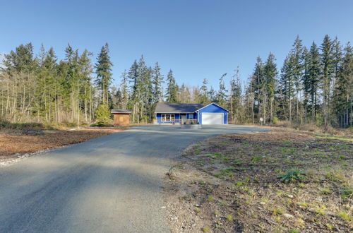 Photo 22 - Lovely Clinton Home w/ Hot Tub on 10 Acres